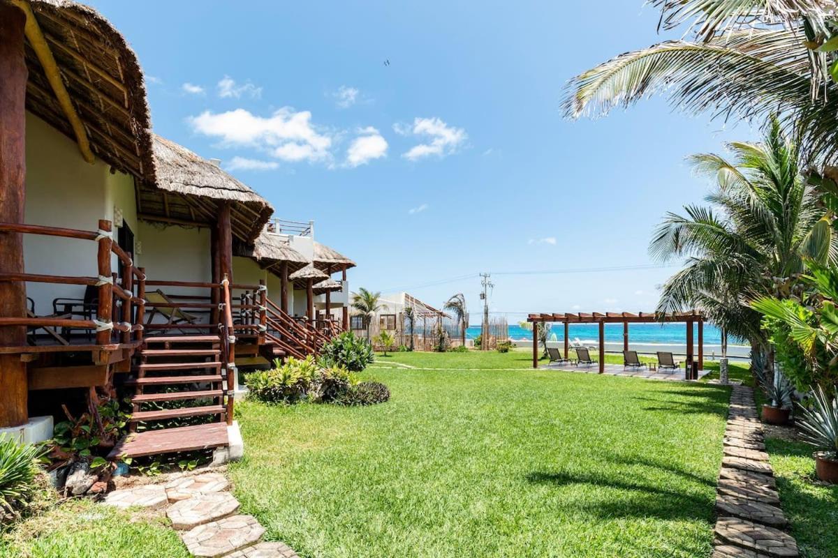 Villa With Ocean View, Pool, Restaurant And Rooftop Isla Mujeres Buitenkant foto